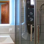 3 Bedroom Pet Friendly Home In Sterlawki Male *